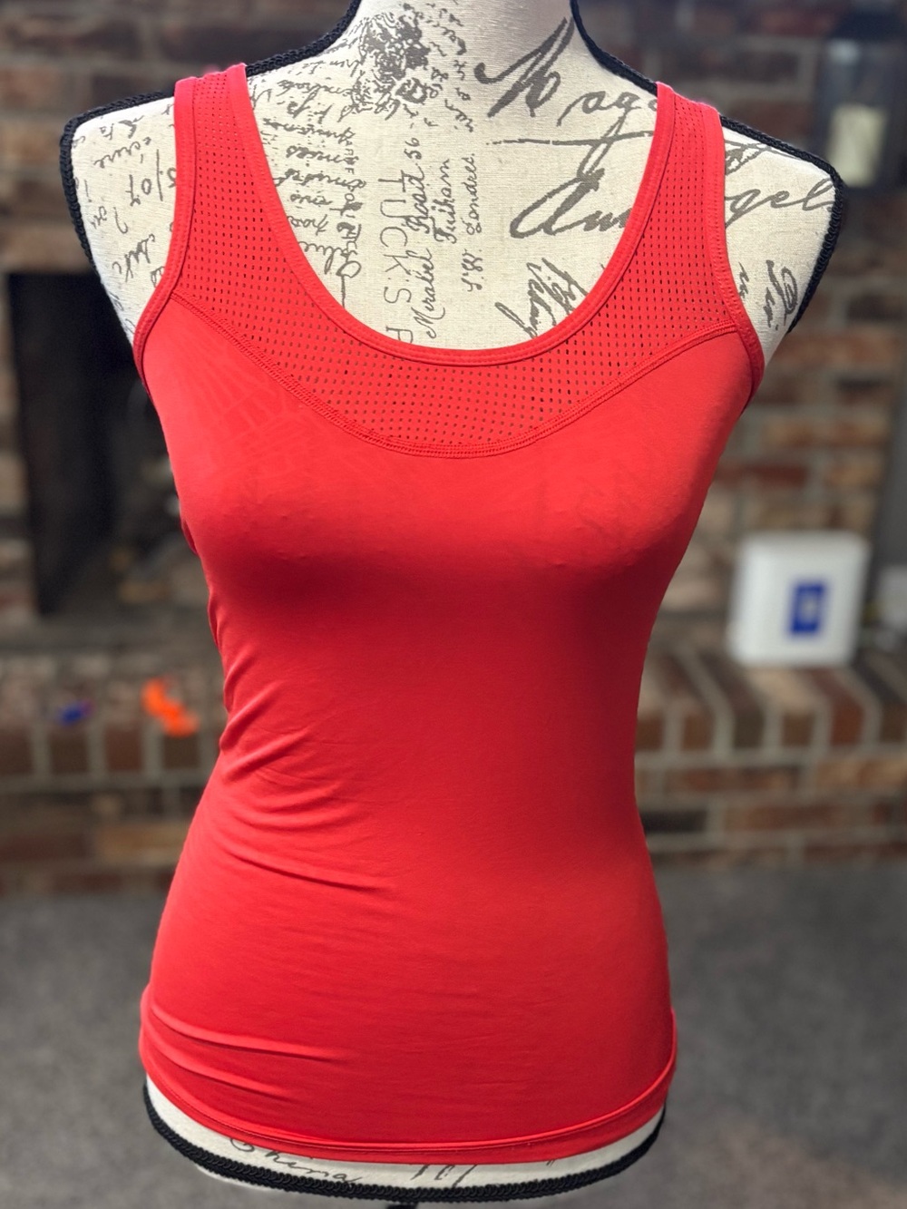 Nike Redish Orange Women's Scoop Neck Tank Top